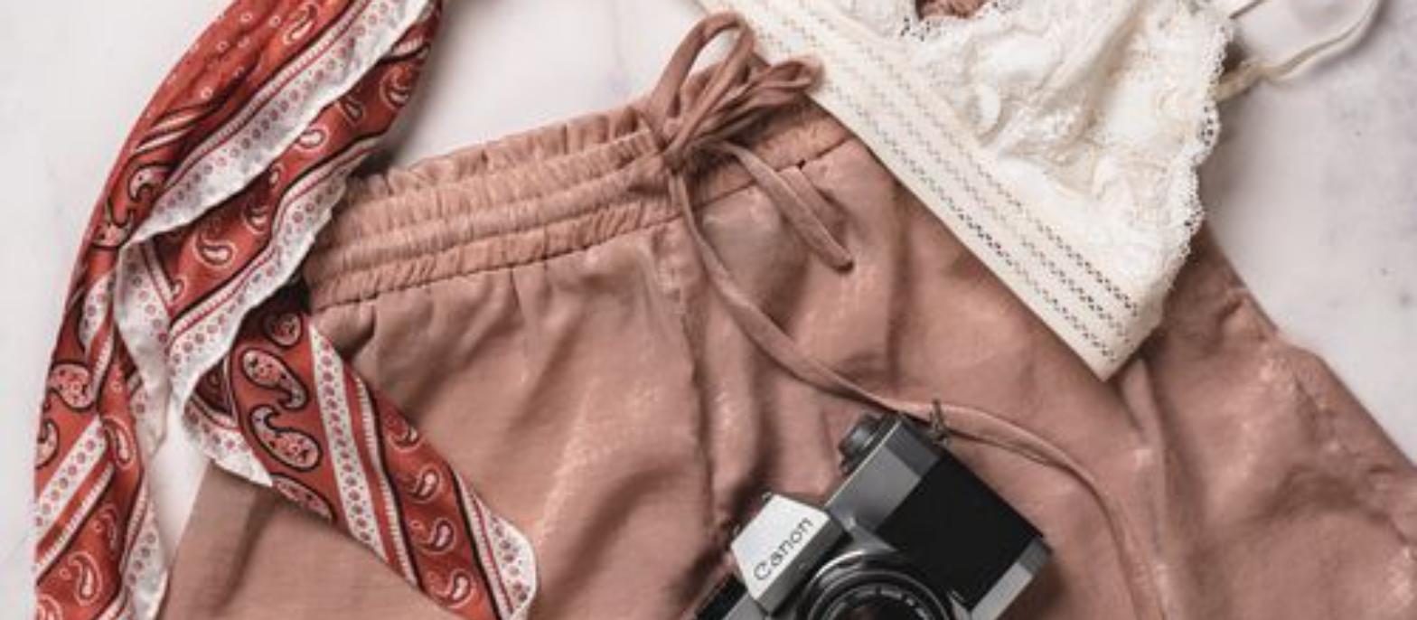 Which Accessories Instantly Elevate an Outfit